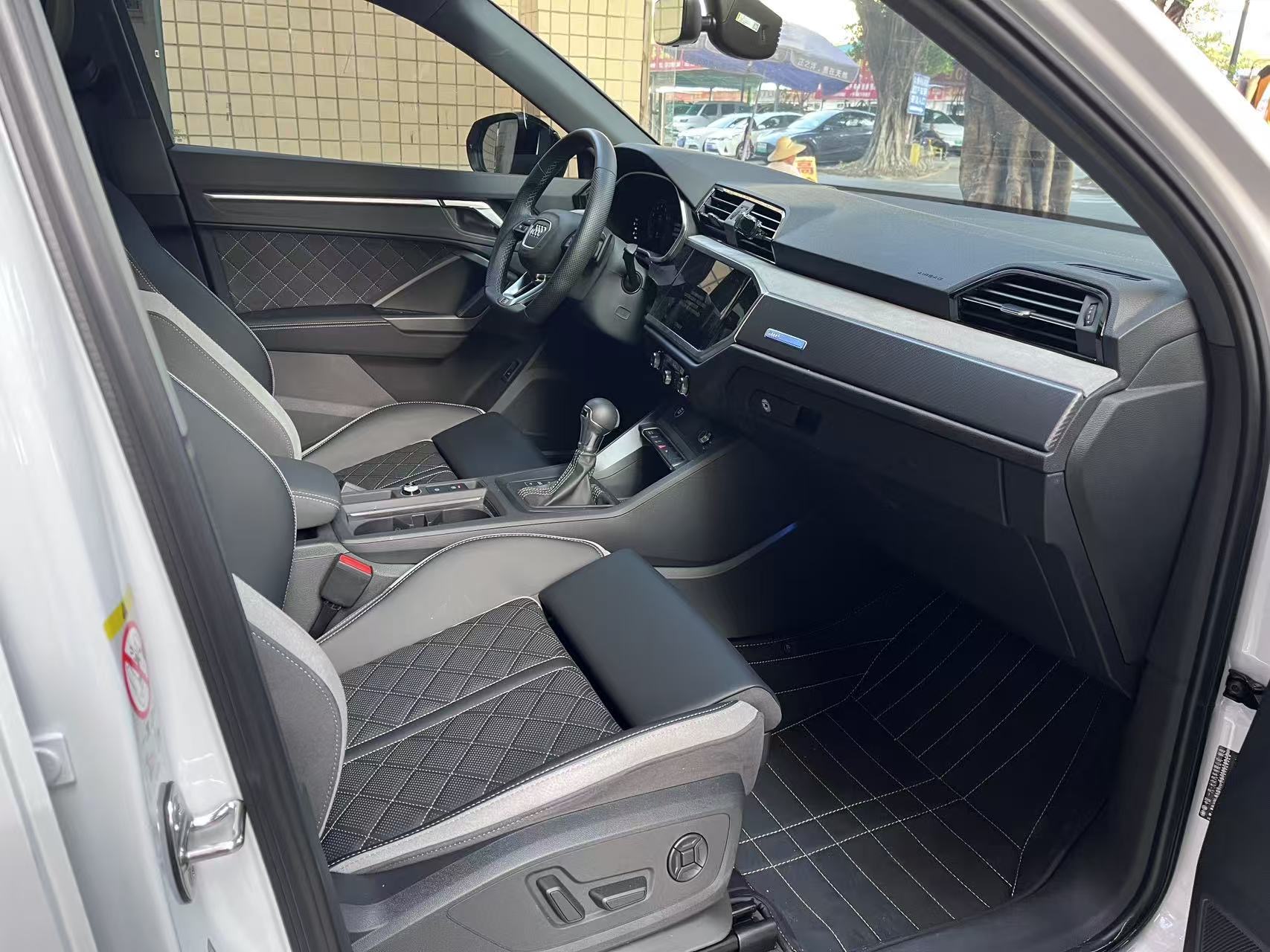 Audi Q3 Sportback 2026 immagine di auto #4