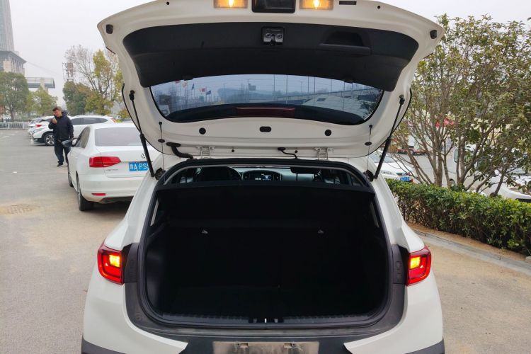 起亚 奕跑 2019 汽车图片 #21