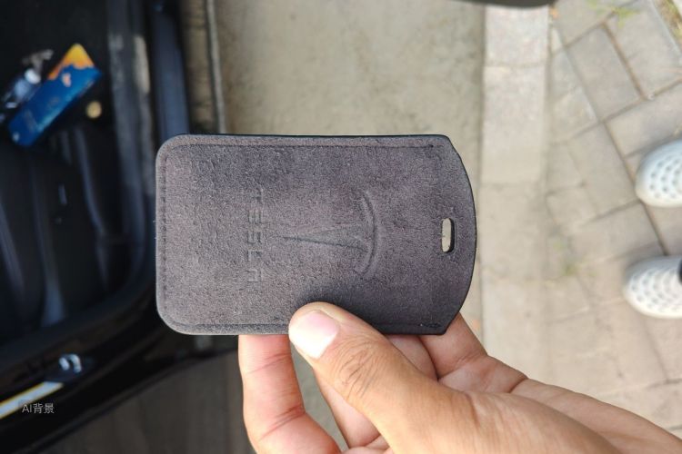 Tesla Model Y 2023 car image #10