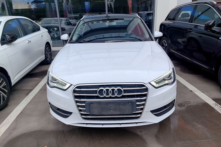 Audi A3 2017 car image #3