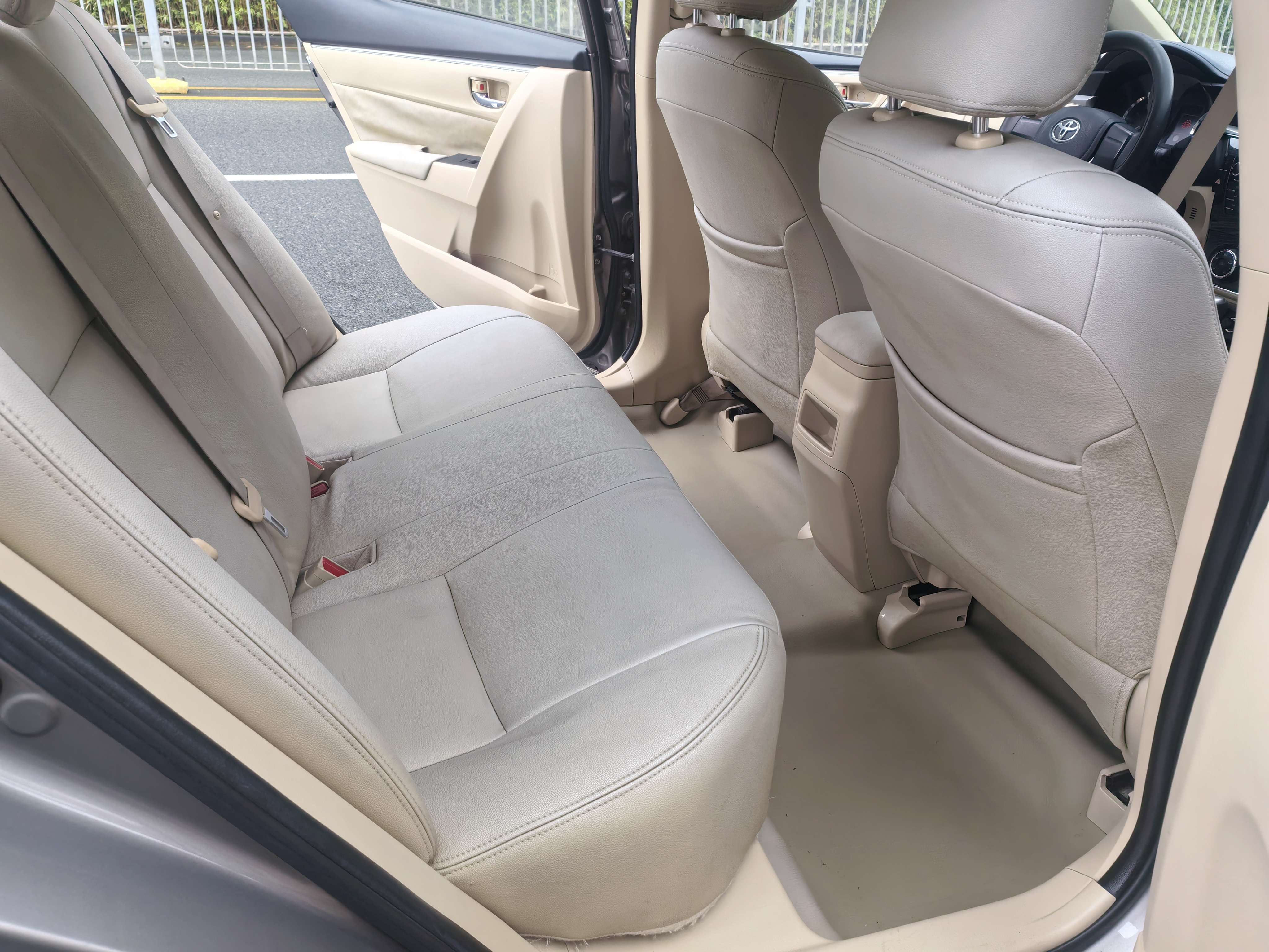 Toyota Corolla 2016 immagine di auto #8