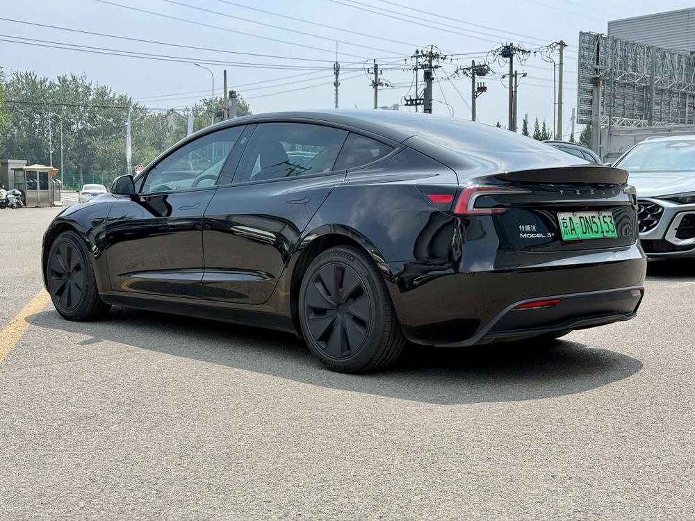 Tesla Model 3 2023 #4 Tesla Model 3 2023 car image #4