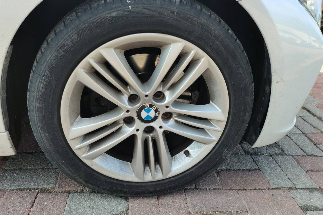 BMW 3 Series 2015 immagine di auto #9