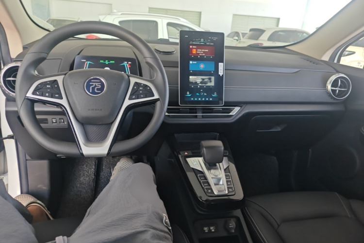 BYD Yuan New Energy 2019 immagine di auto #10