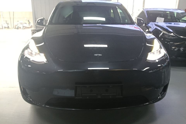 Tesla Model Y 2024 #3 Tesla Model Y 2024 car image #3