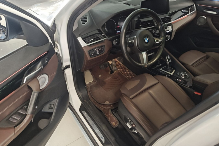 BMW X1 2022 car image #16