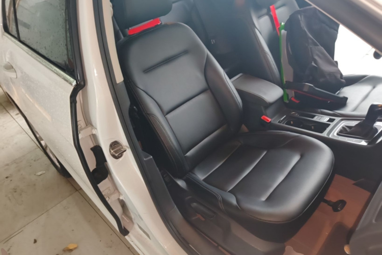 Volkswagen Golf 2019 #24 Volkswagen Golf 2019 car image #24