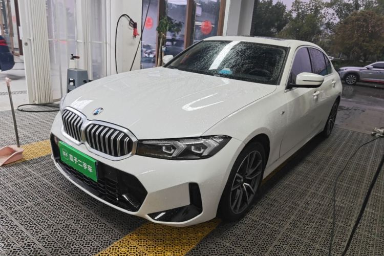 BMW 3 Series 2024 #2 BMW 3 Series 2024 immagine di auto #2