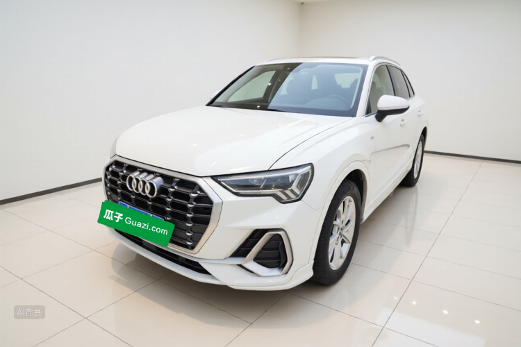 Audi Q3 2019 car image #2