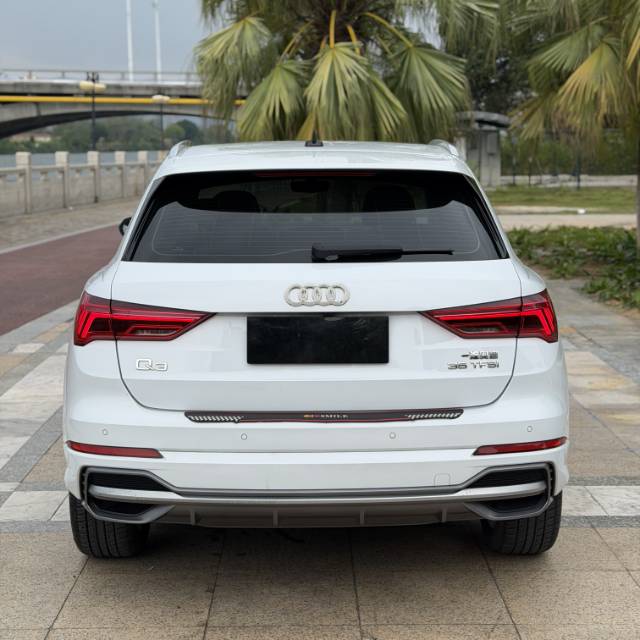 Audi Q3 2021 car image #4
