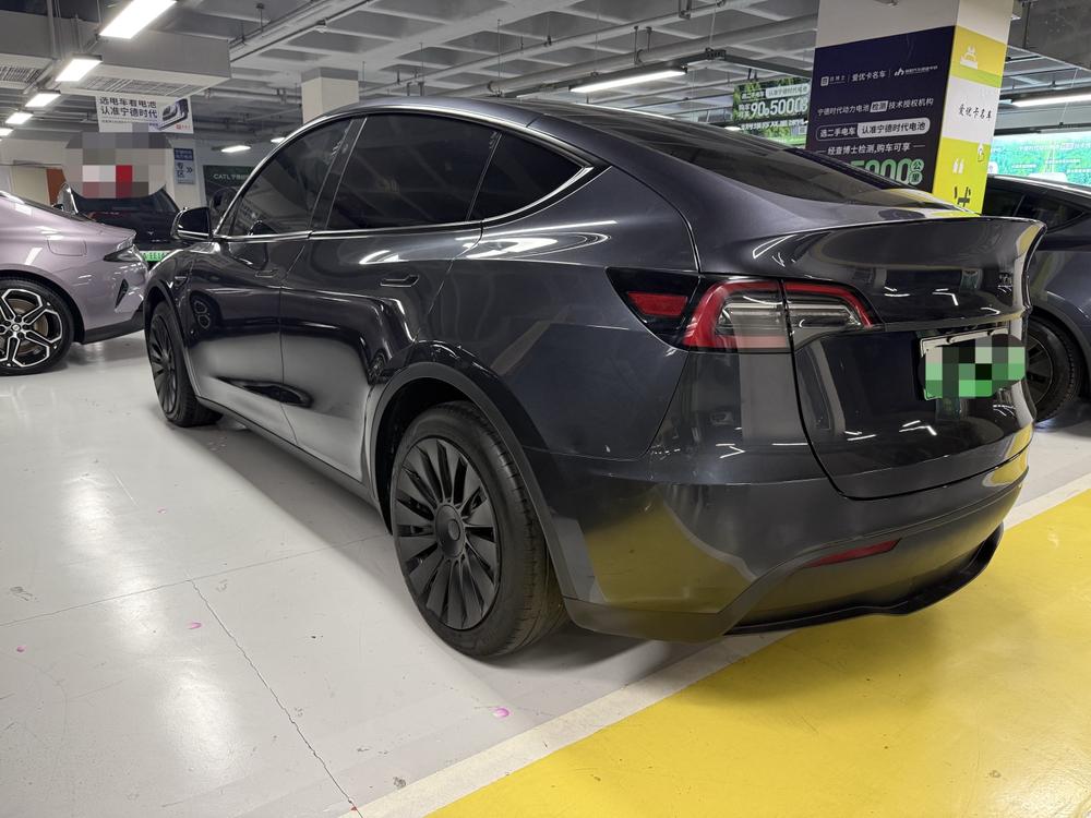 Tesla Model Y 2024 car image #4