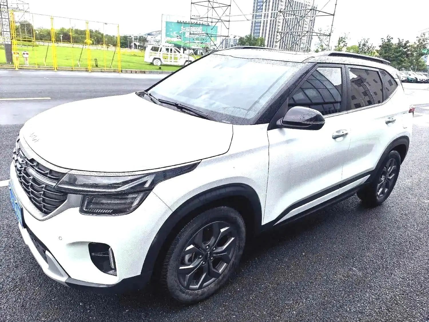 Kia Seltos 2023 car image 