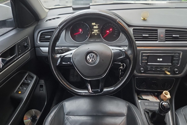 Volkswagen Lavida 2015 car image #11