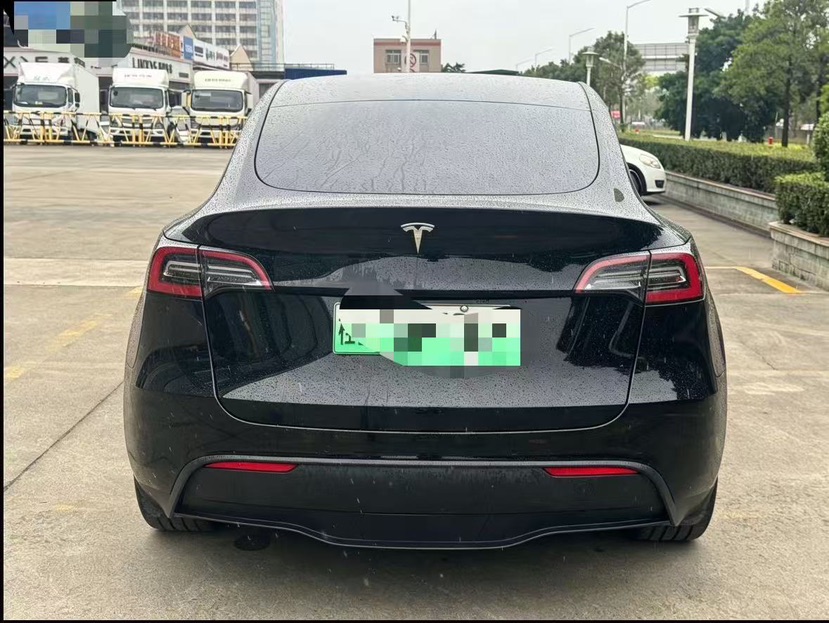 Tesla Model Y 2024 #4 Tesla Model Y 2024 car image #4