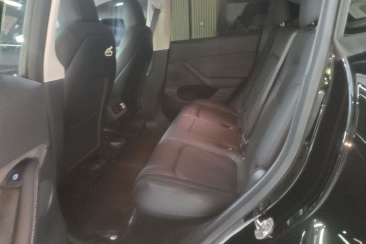 Tesla Model Y 2021 #17 Tesla Model Y 2021 car image #17