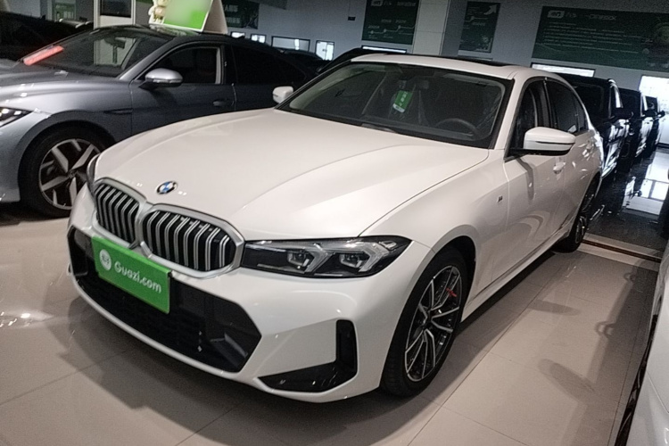 BMW 3 Series 2023 #2 BMW 3 Series 2023 car image #2