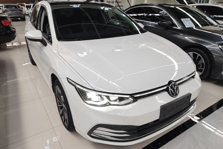 Volkswagen Golf 2021 car image #4