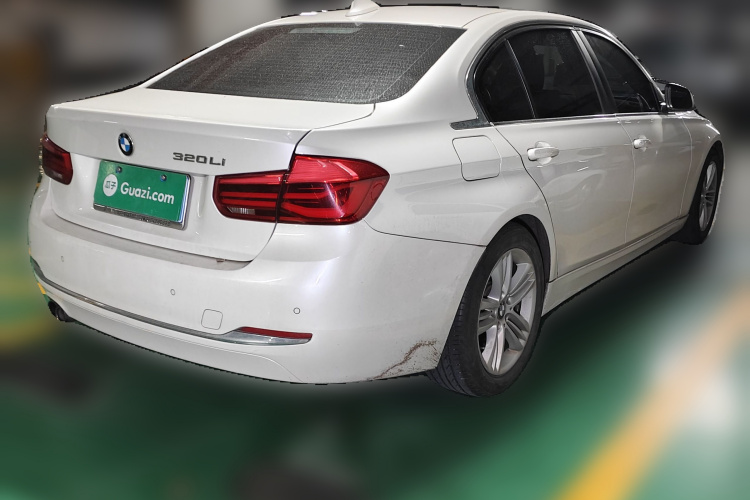 BMW 3 Series 2017 #7 BMW 3 Series 2017 car image #7