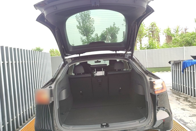 Tesla Model Y 2021 #19 Tesla Model Y 2021 car image #19