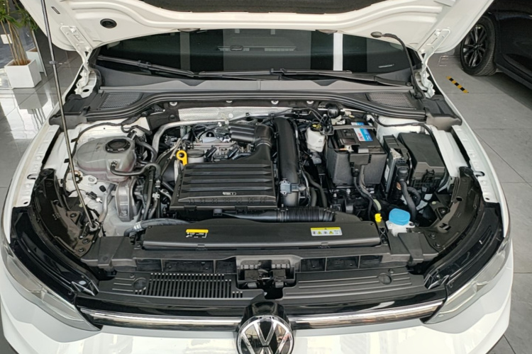 Volkswagen Golf 2023 #20 Volkswagen Golf 2023 car image #20
