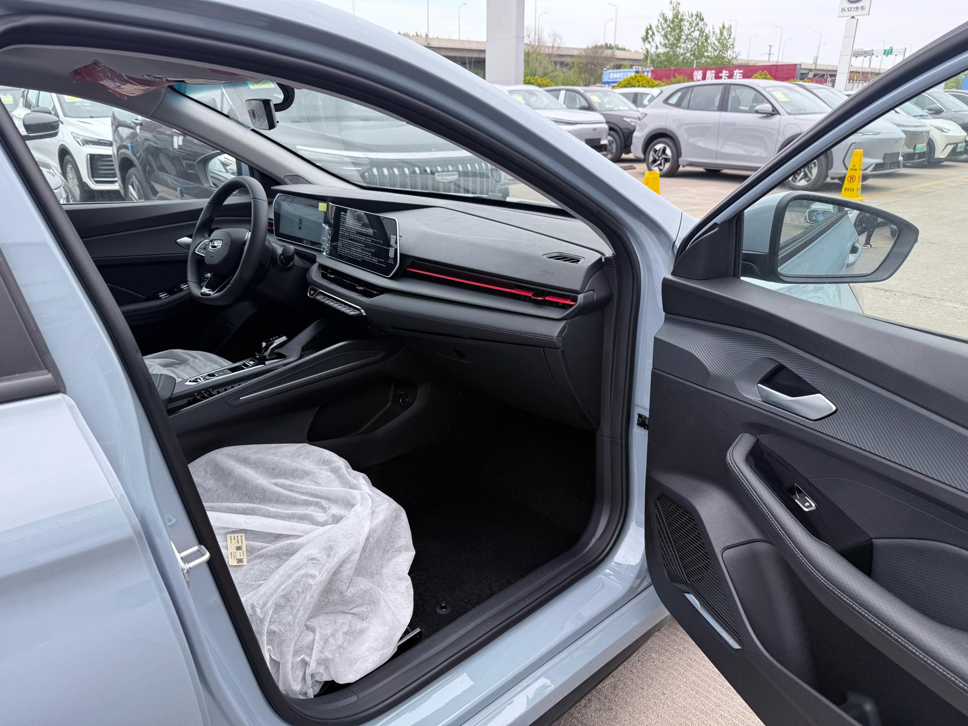 吉利汽车 缤瑞 2026 汽车图片 #9