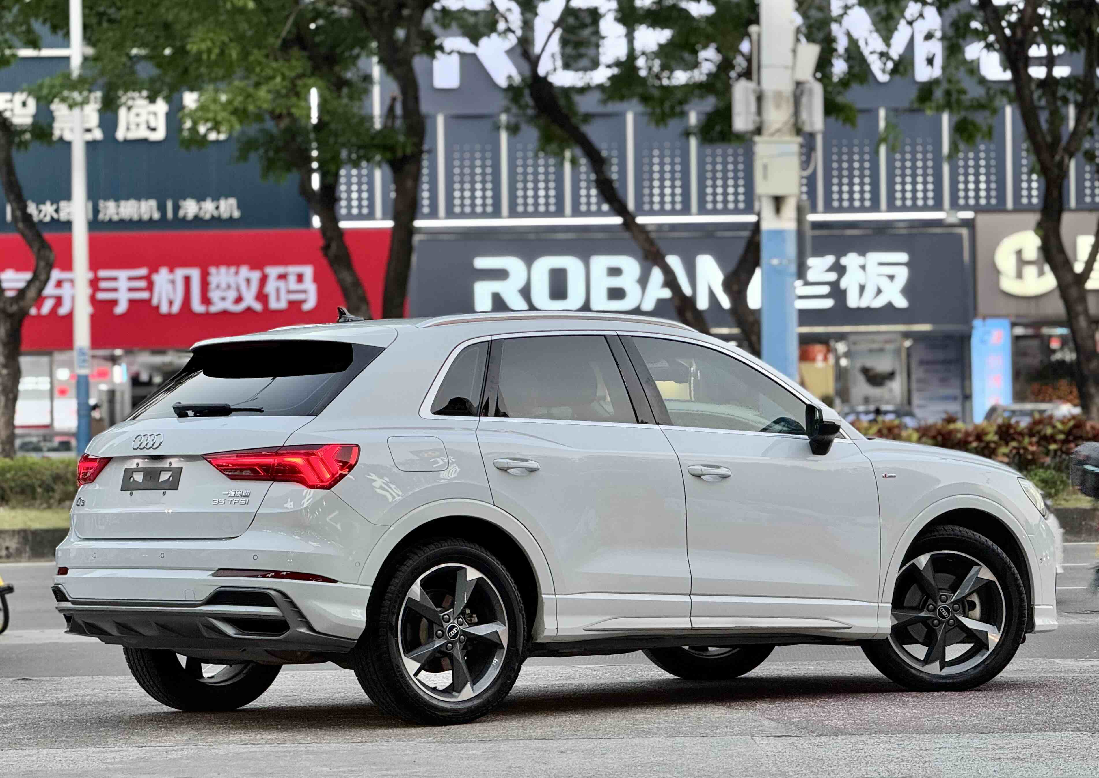 Audi Q3 2021 #10 Audi Q3 2021 car image #10