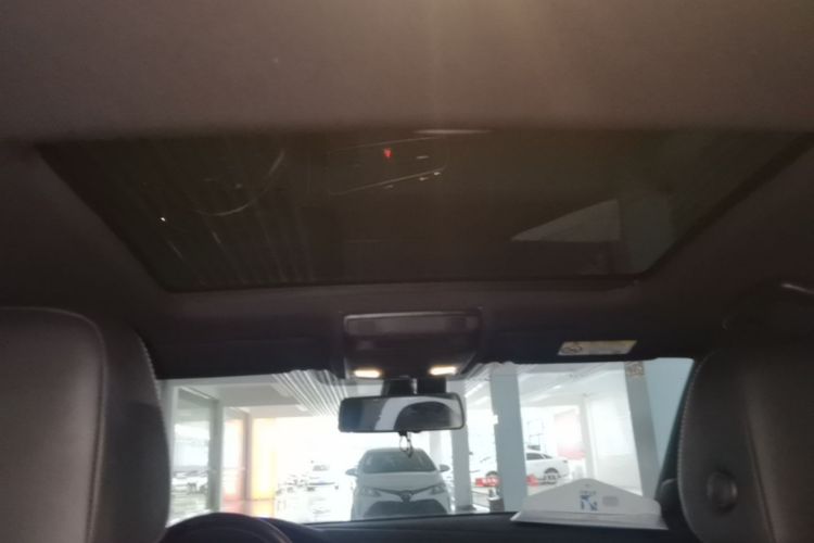 Volkswagen Golf 2019 car image #20