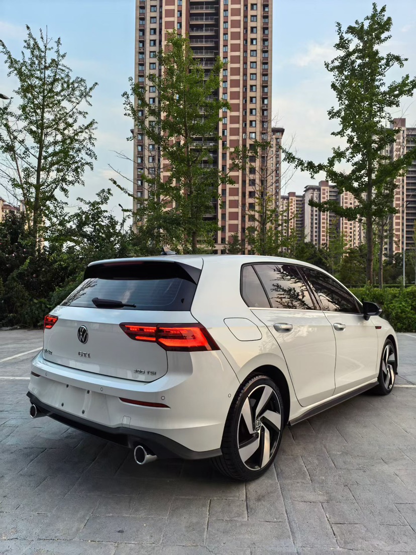 Volkswagen GolfGTI 2023 car image #6