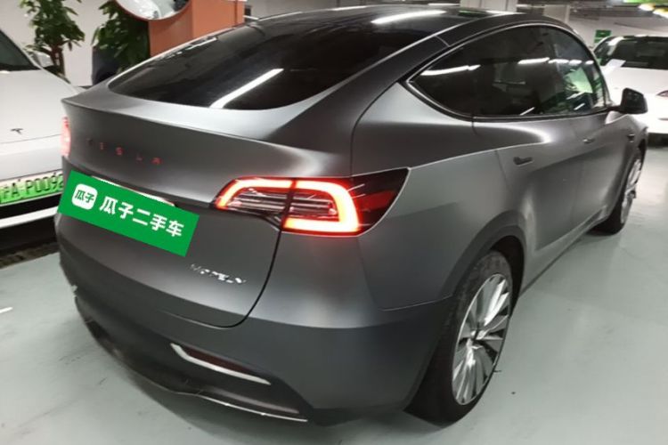 Tesla Model Y 2023 car image #5