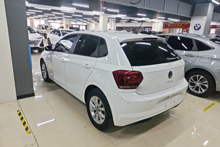 Volkswagen Polo 2022 car image #5