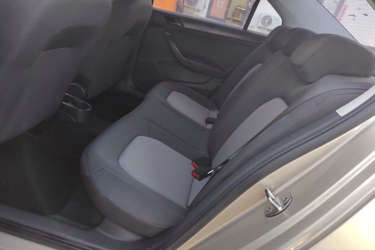 Skoda Rapid 2018 #17 Skoda Rapid 2018 image de voiture #17
