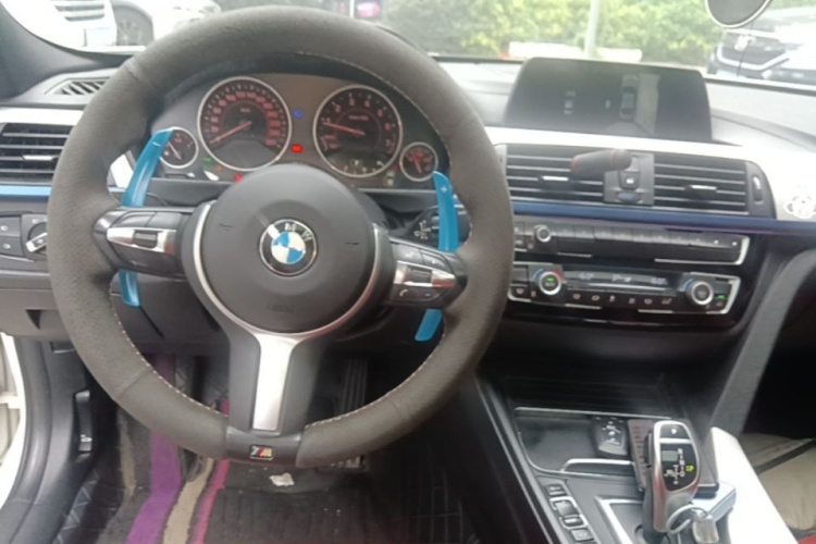 BMW 3 Series 2019 #15 BMW 3 Series 2019 car image #15