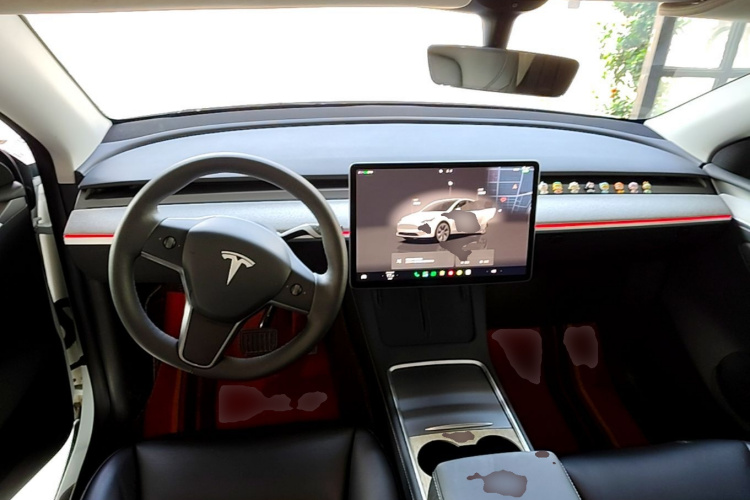 Tesla Model Y 2024 #10 Tesla Model Y 2024 car image #10