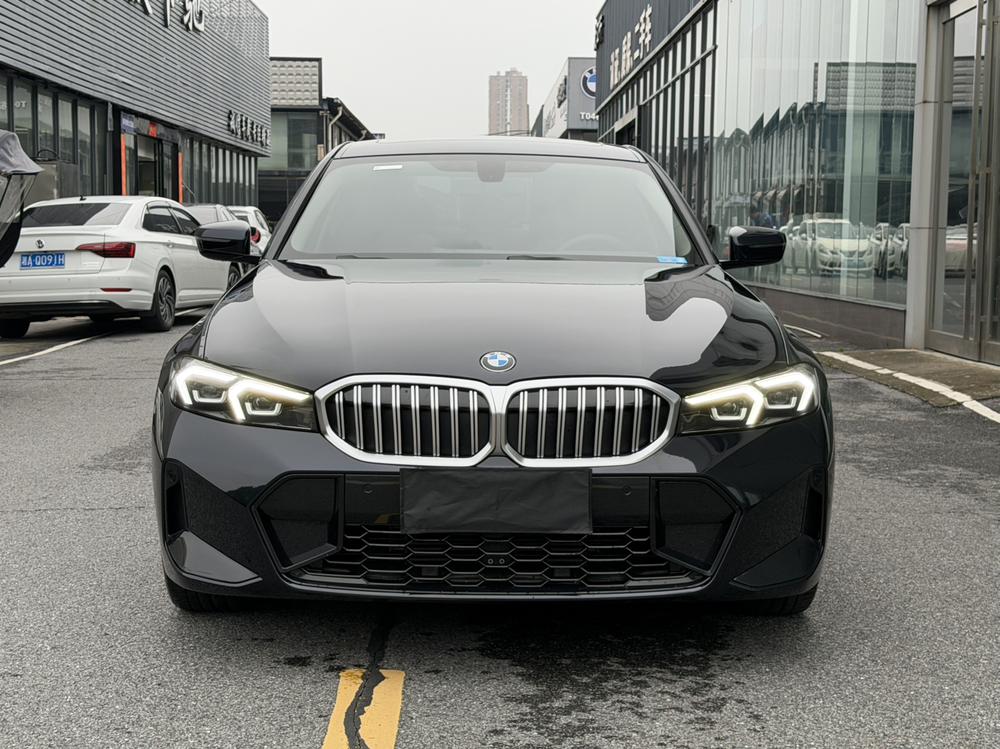 BMW 3 Series 2023 #2 BMW 3 Series 2023 car image #2