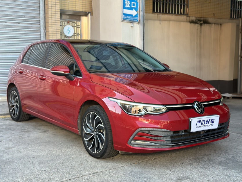 Volkswagen Golf 2021 car image #3