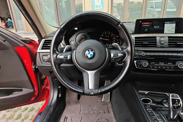 BMW 3 Series 2018 #12 BMW 3 Series 2018 immagine di auto #12