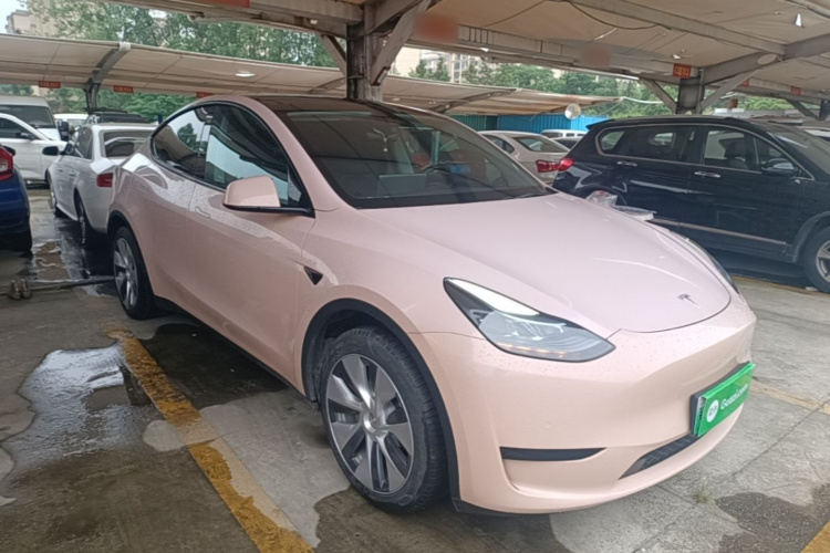 Tesla Model Y 2023 #6 Tesla Model Y 2023 immagine di auto #6