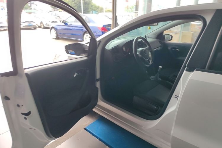 Volkswagen Polo 2019 #16 Volkswagen Polo 2019 car image #16