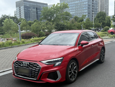 Audi A3 2021 صورة سيارة 