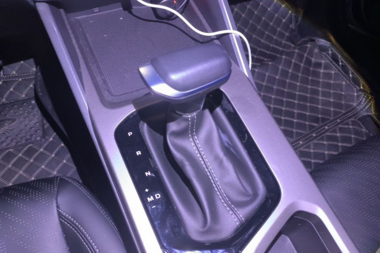 GEELY Emgrand 2024 car image #18