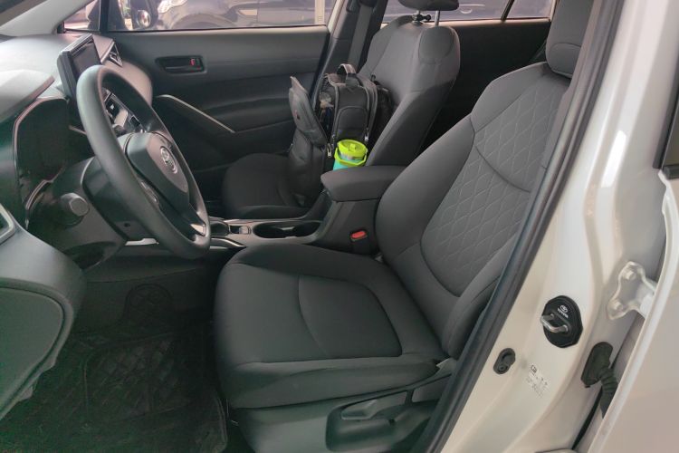 Toyota Corolla Cross 2022 immagine di auto #15