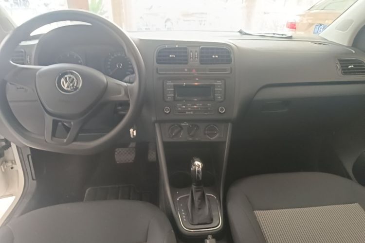 Volkswagen Polo 2016 #13 Volkswagen Polo 2016 car image #13