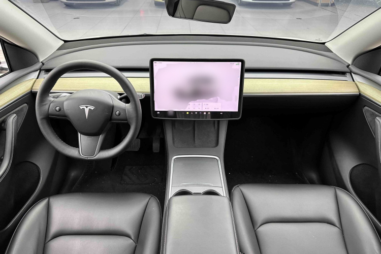Tesla Model Y 2023 #10 Tesla Model Y 2023 car image #10