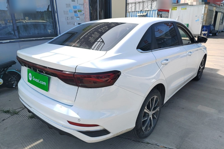 GEELY Emgrand 2023 #5 GEELY Emgrand 2023 car image #5