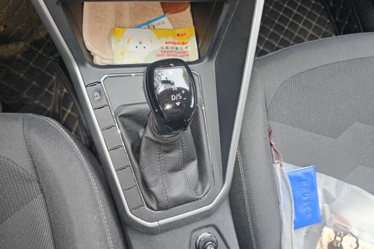 Volkswagen Polo 2022 car image #14