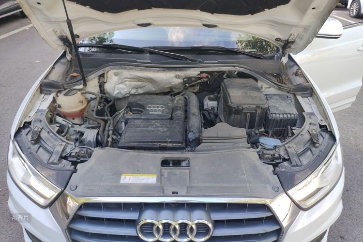 Audi Q3 2016 immagine di auto #22