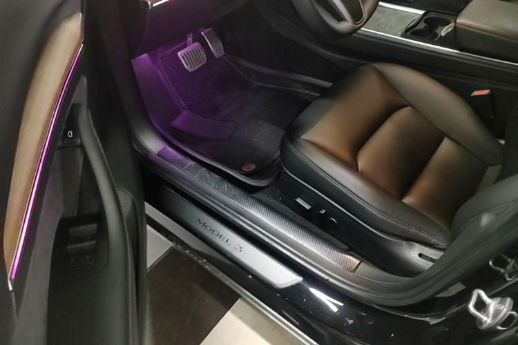 Tesla Model 3 2022 car image #16