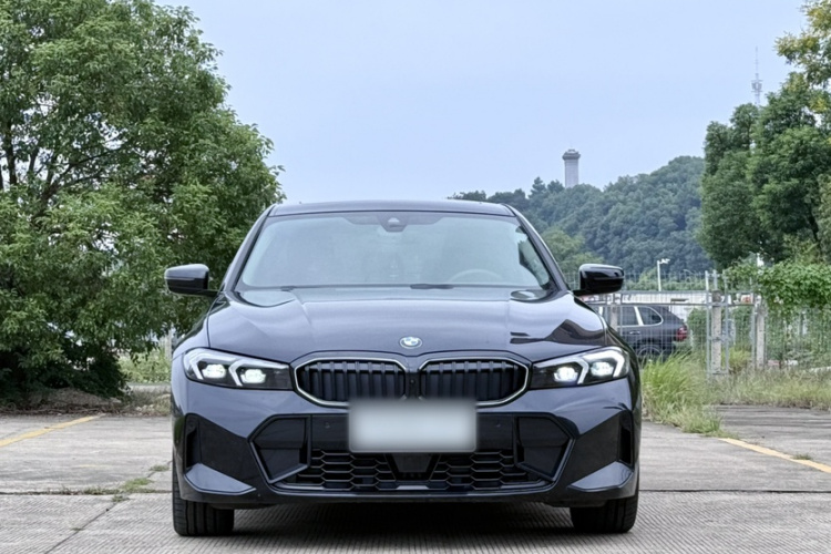 BMW 3 Series 2026 car image #4