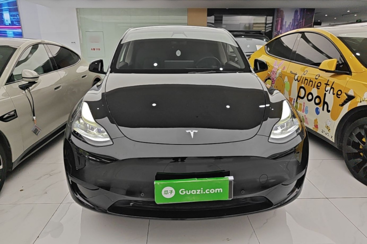 Tesla Model Y 2022 car image #3