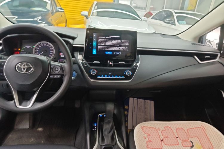 Toyota Corolla 2023 car image #13